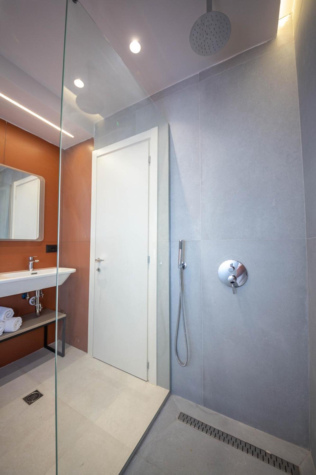 Blloku Unique Apartments 2 Τίρανα Δωμάτιο φωτογραφία